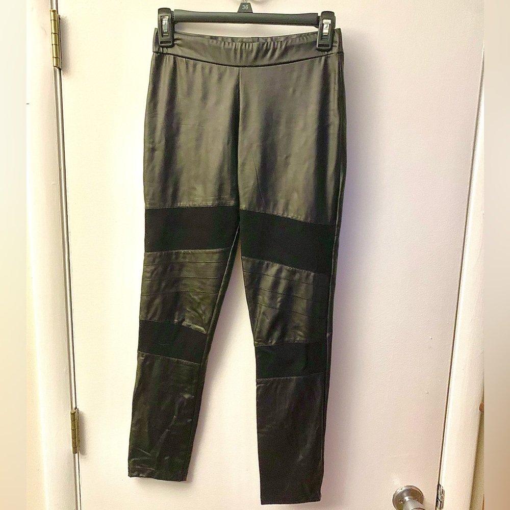 leggings w faux leather sectioning